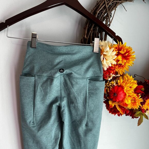 ****SOLD**prAna Heavana Pocket Womens High Rise Legging Size XS in Cool Dusk - Picture 4 of 8